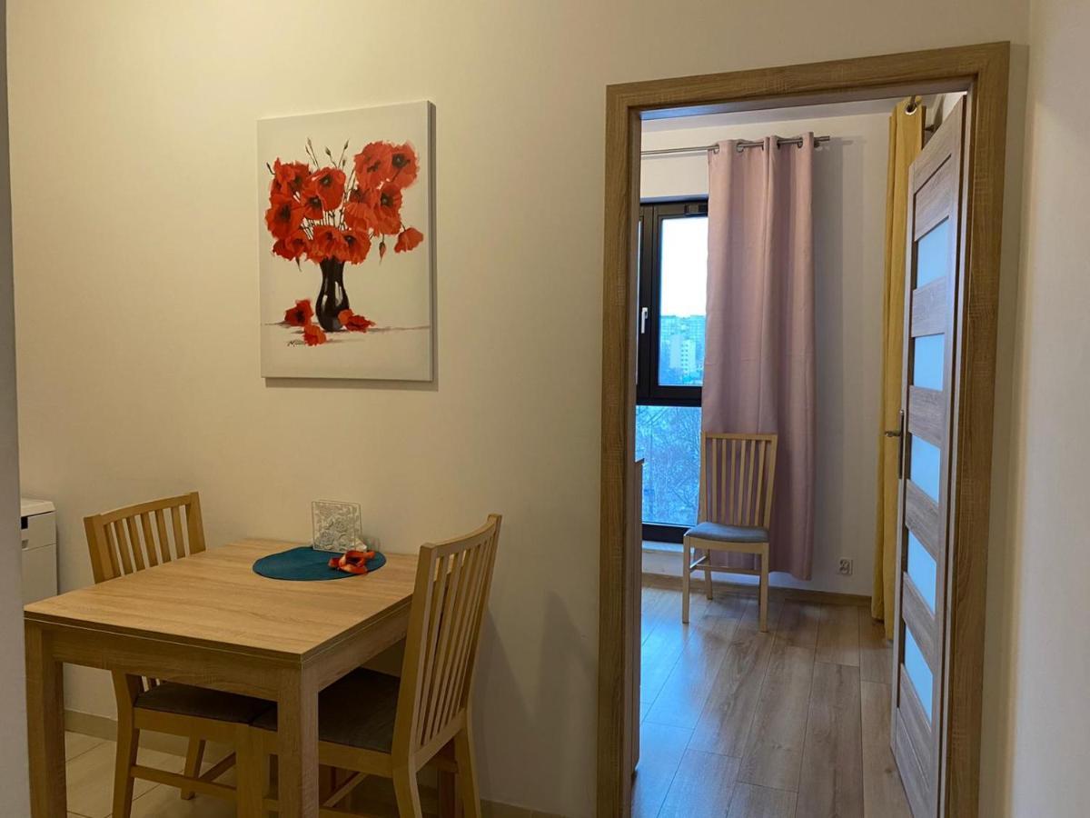 Newburg Apartments Wolska Варшава Екстериор снимка