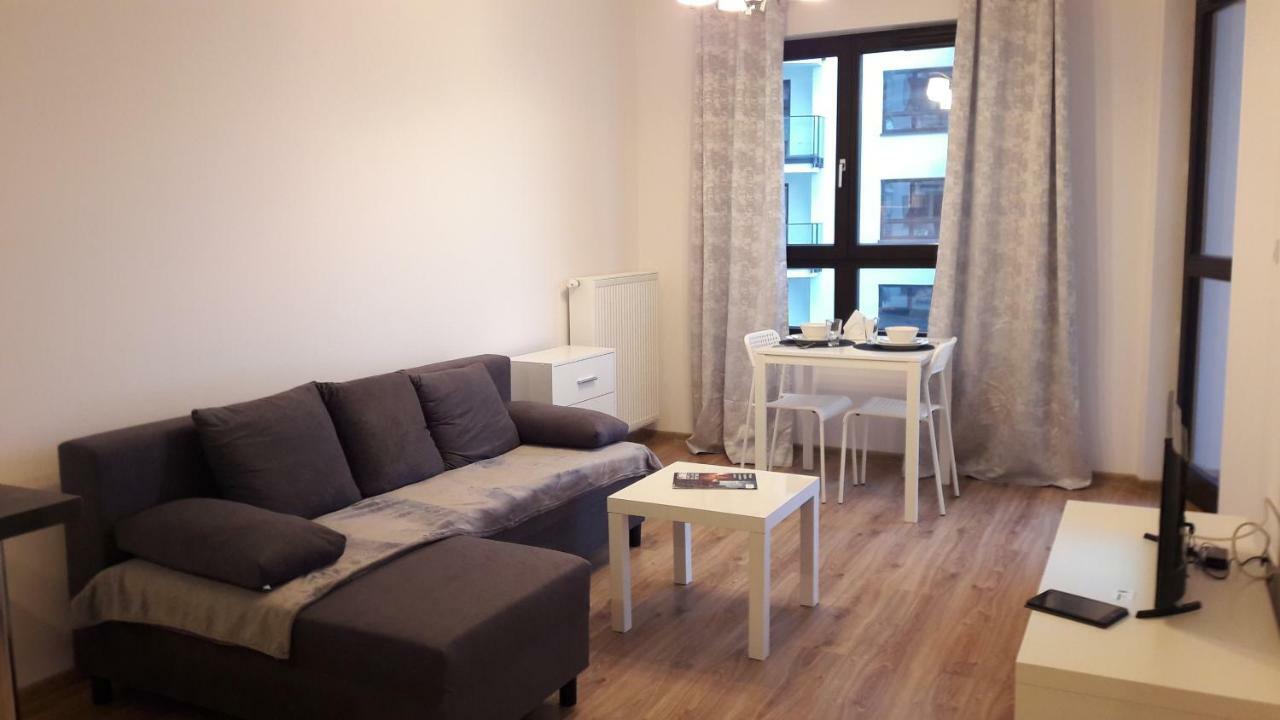 Newburg Apartments Wolska Варшава Екстериор снимка