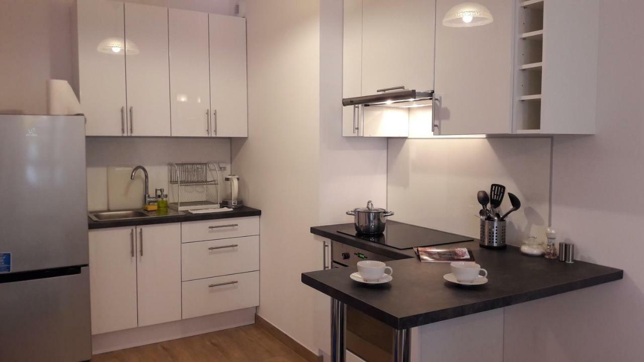 Newburg Apartments Wolska Варшава Екстериор снимка