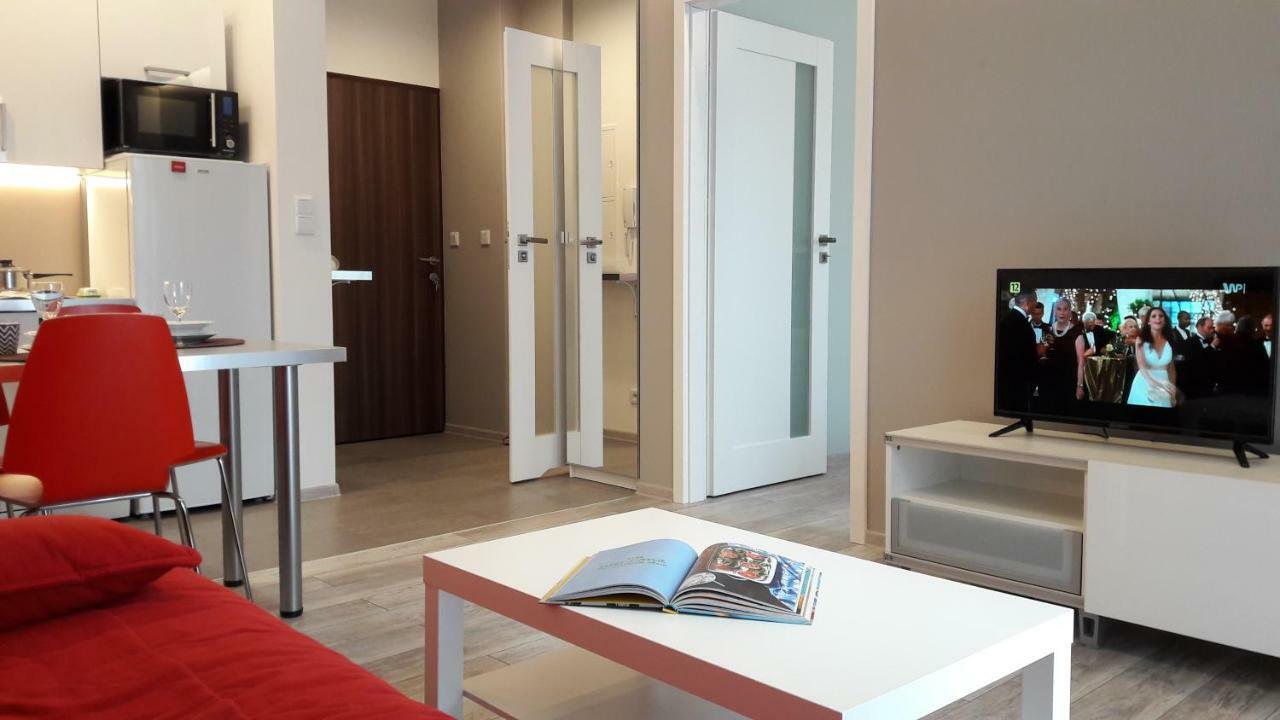 Newburg Apartments Wolska Варшава Екстериор снимка